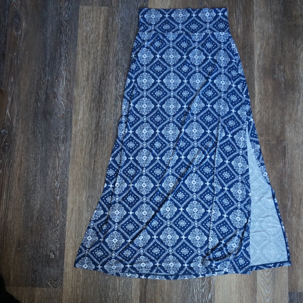 2/$10 Blue Patterned Maxi skirt